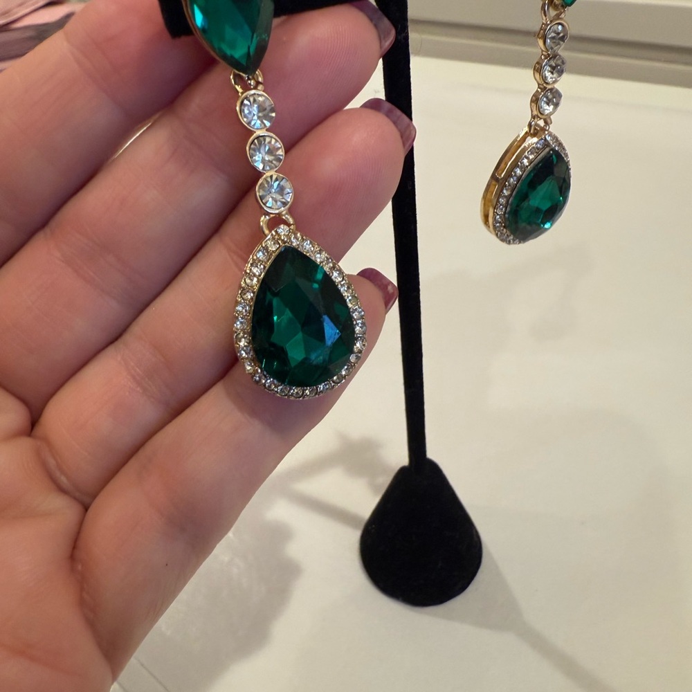 Monet Green and Gold Drop Earrings - Picture 4 of 9